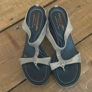 Donald J Pliner Wedges